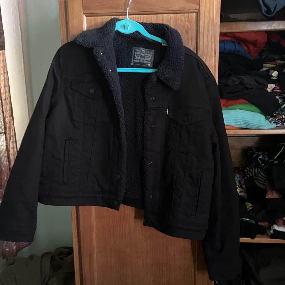 Levi’s Women’a Sherpa Trucker Jacket XL